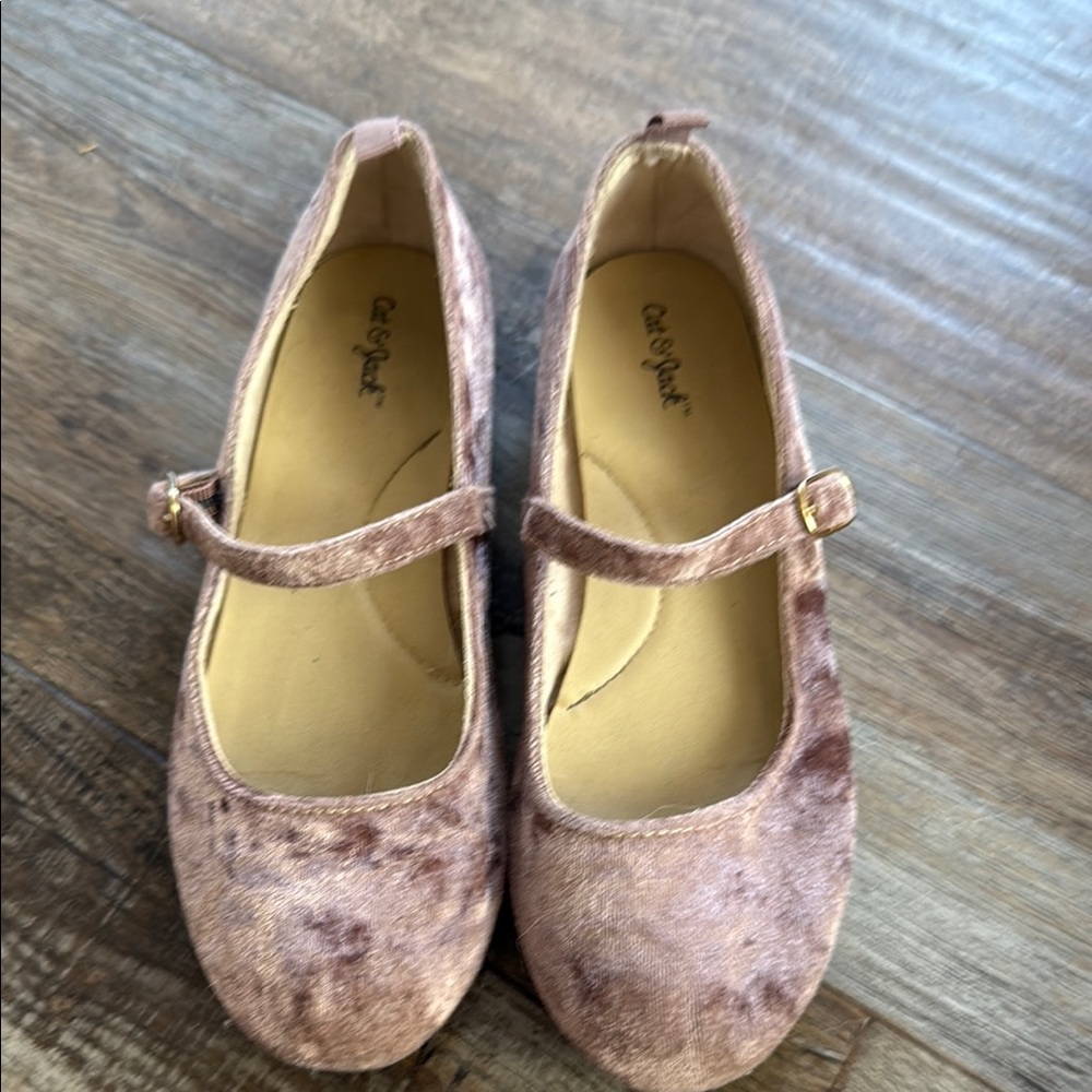 Cat & Jack Velvet Mary Jane Shoes in Soft Brown